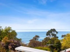 Surf and Sea Torquay 650m to beach