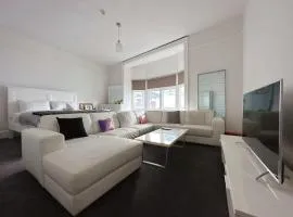Central Collins Residence at Inner City
