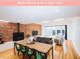 SENSATIONAL Renovated Cottage in Beautiful Seddon