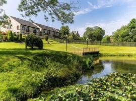 The House @ Sitwell Arms Hotel, pet-friendly hotel in Renishaw