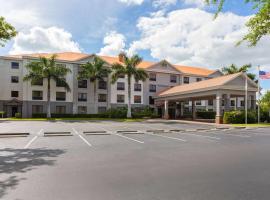 La Quinta by Wyndham Bonita Springs Naples North, hotelli kohteessa Bonita Springs