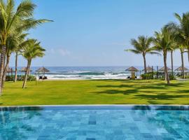 Wyndham Hoi An Royal Beachfront Resort & Villas, hotel v destinaci Hoi An