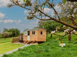 Bramley Hut Allerford, hotel in Bossington