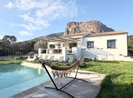 La Villa Gioia avec piscine !, Hotel in Afa