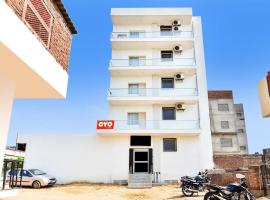 OYO Flagship 91763 Hotel Midiyan Palace – hotel w dzielnicy Vaishali Nagar w mieście Dżajpur