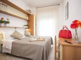 Hotel Mamy, hotel em Bellariva, Rimini