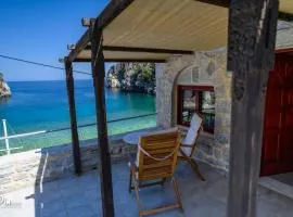 'Panorama' Stone House On The Beach