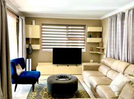 3 Bedroom in Secure Estate Loadshedding free, загородный дом в городе Мидранд
