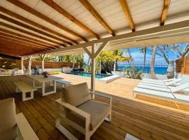 Kay Alice - Beachfront Villa