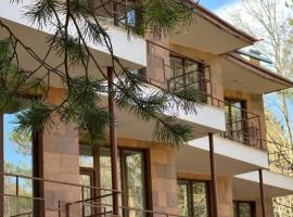 Kompozitor Hotel Dilijan, hotel v destinaci Dilidžan