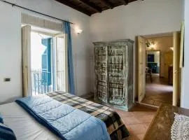 Trevi fountain apartment