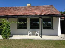 Hangvar Skola Musiksalen, Hotel in Lärbro