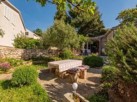 1 Bedroom Stunning Home In Potocnica