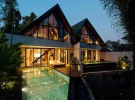 Astu - Peaceful River Retreat Villa near Tanah Lot