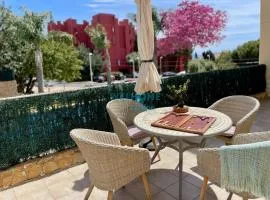 MANZANA bonito y cómodo apartamento con piscina