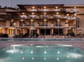 Luna Minoica Suites and Apartments, hotel em Montallegro