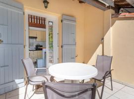 Gite 4 entre 2 et 4 personnes, casă de vacanță din Reynès