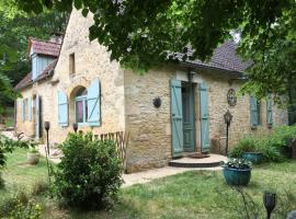 Maison du Hameau*5 kms de SARLAT, hotel in Carsac-Aillac