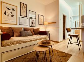 Click&Guest - Modern and Luxury Flat B in Telde, Hotel in Salinetas