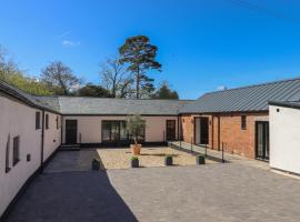 Lower Marsh Barns, holiday home in Exeter