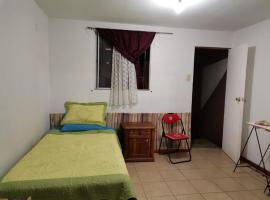 HABITACION EN CASA FAMILIAR โรงแรมในบูกา