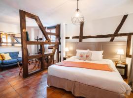 Les Suites - La Cour St Fulrad、サン・ティポリットのB&B