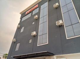 HOTEL DEE NARIOS, hotelli Uyossa