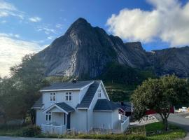 Husly Reine, Hotel in Reine