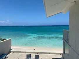 Enjoy Sunsets at Fully Equipped Condo at the Beach