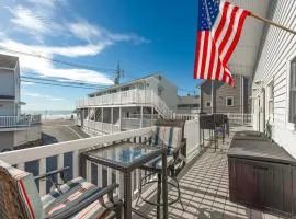 Cozy York Studio with Ocean View, Steps to Beach!