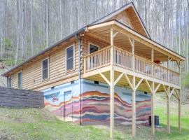 Furnished Deck and Fire Pit Serene Marshall Cabin!, Hotel in Mars Hill