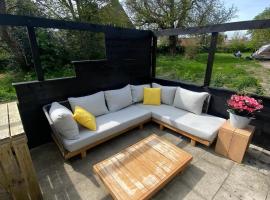 Ecolodges De Dreef Guesthouse, hotel in Renesse