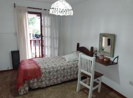 Casa Valeria, Ezeiza, bed & breakfast a Monte Grande