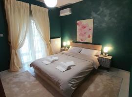 K & R apartment, cheap hotel in Karies