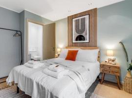 City Stays Hideaway Luxury Townhouse in Canterbury, sleeps 6, ξενοδοχείο στο Κάντερμπερι