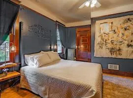 Charming Room in Capitol Hill - Foxglove Inn Rm 2