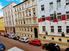 Cozy spacious room near Halle Hbf w/ iPad, Netflix & Wi-Fi