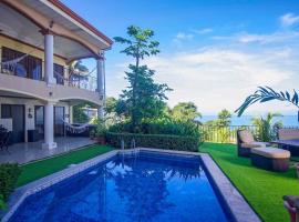 Villa Lapamar, pool with ocean view, Unique!, hotel in Herradura