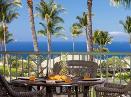 OCEAN PALSM VILLA Refined 3BR Waiulaula Home with Stunning Ocean Views, hotel with jacuzzis in Hapuna Beach