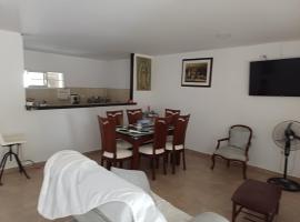 HABITACION PARA 2 PERSONAS COMODA, hotel em Valledupar