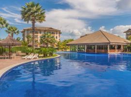Vg Sun Condominio pe na areia estilo resort, hotel dengan kolam renang di Caucaia