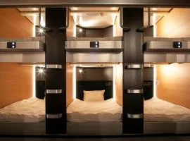 PLAZA EAST CABIN -male only-