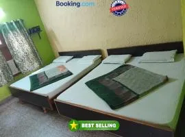 Hotel Gayatri Guest House Haridwar Near Railway Station - Ganga Ghat - Best Hotel in Haridwar