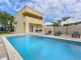 Modern villa with private hydromassage pool