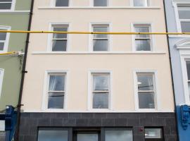 Unit 1 Island View Apartments - Town Centre Walk To Everything, hotel in Cobh