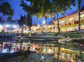 Pandu Lakeside Hotel Parapat, hotell sihtkohas Parapat