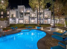 ์นด์ฌ์ธ๋ฆฌ์ ์์นํ ํธํ
Velmore Kasauli Operated by Royal Orchid Hotel Ltd.