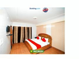 Hotel You and Me Nainital - Parking Facilities - Spacious Room - Excellent Service Awarded, hotell sihtkohas Nainital