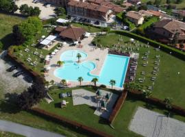 Residence La Berna, hotel with pools in Tremosine Sul Garda