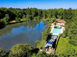 Camping maeva Respire La Comtesse、Bélusのホテル